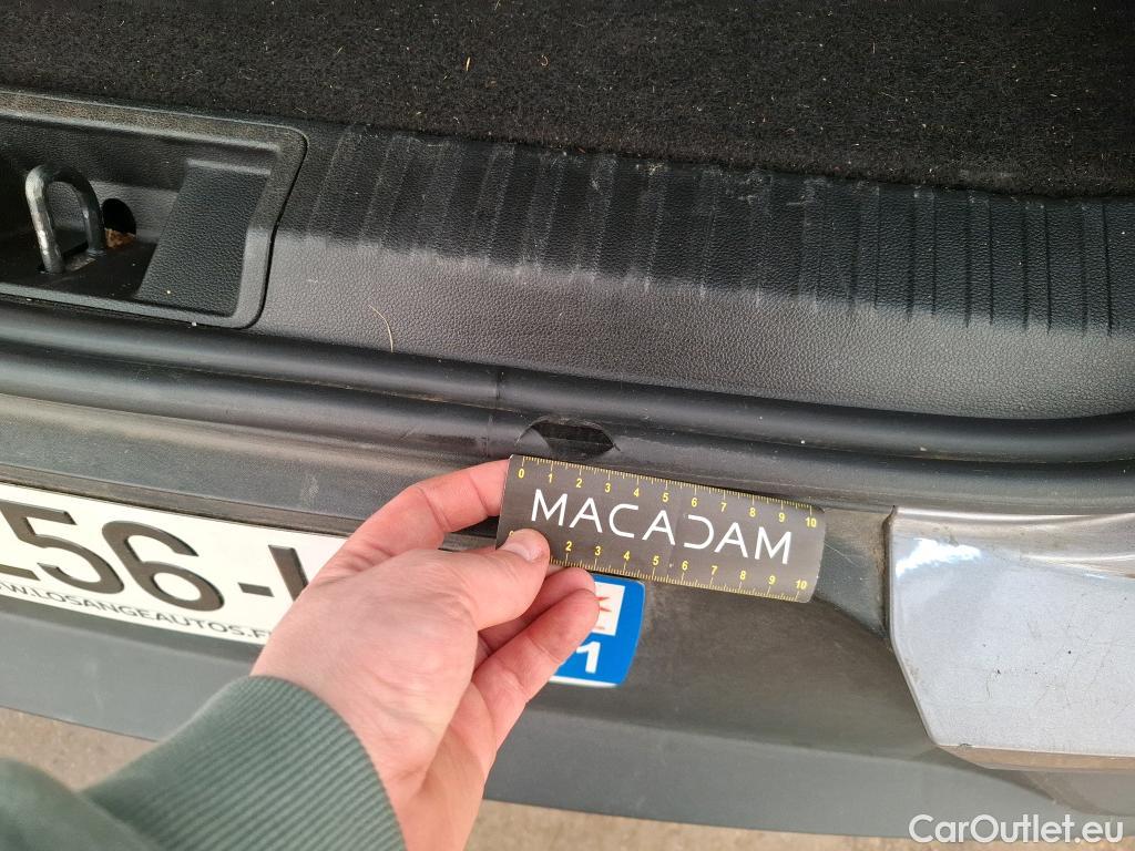  Renault  Captur  II Evolution 1.6 E-TECH Hybrid 145CV BVA6 E6d #15