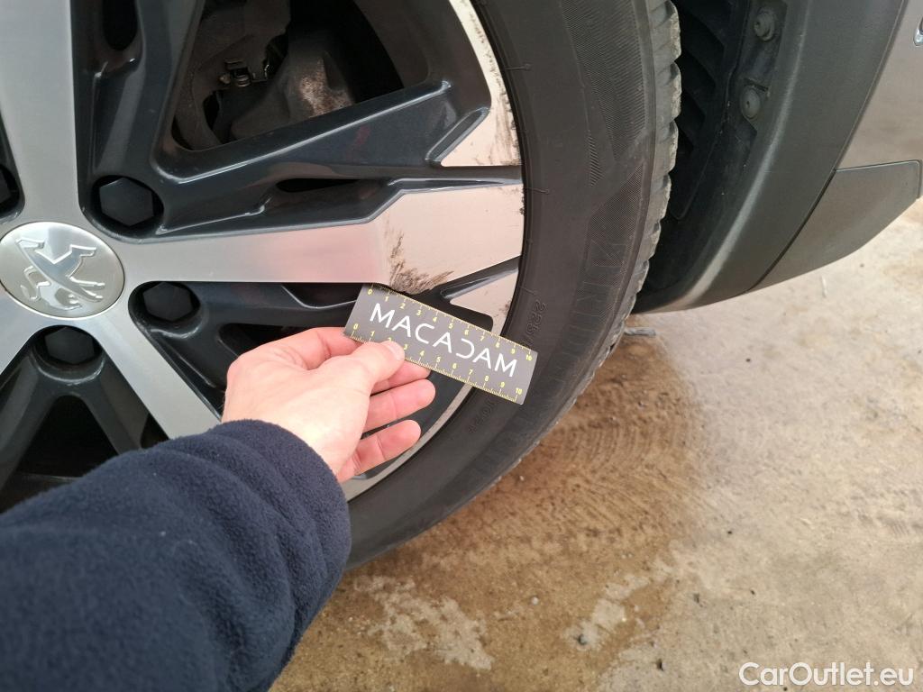  Peugeot  5008  Allure 1.5 HDi 130CV BVA8 7 Sieges E6d #15