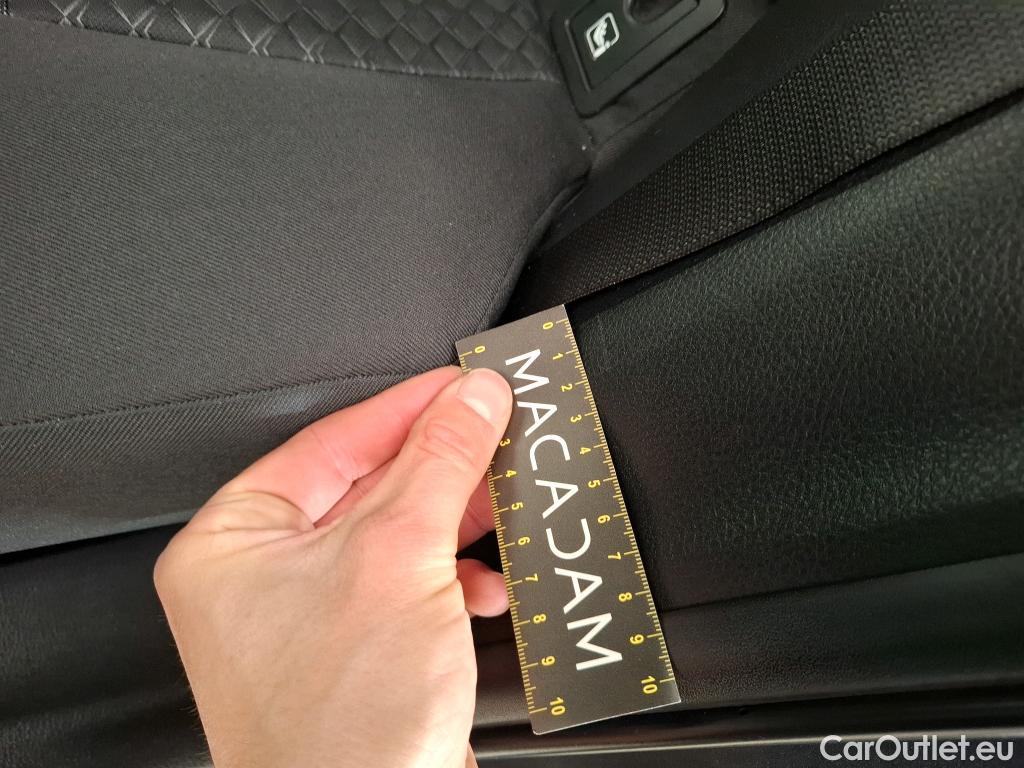  Toyota  C-HR TOYOTA  / 2016 / 5P / SUV 1.8 Hybride 122 Dynamic Business Beyond #23