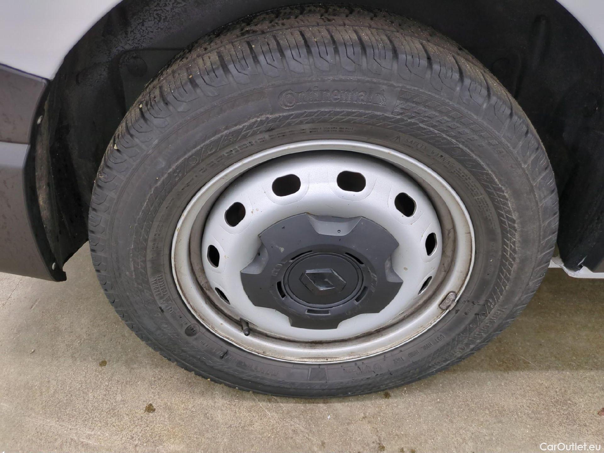  Renault  Trafic  III Fourgon L2H1 3T Confort 2.0 dCi 130CV BVM6 E6d #13