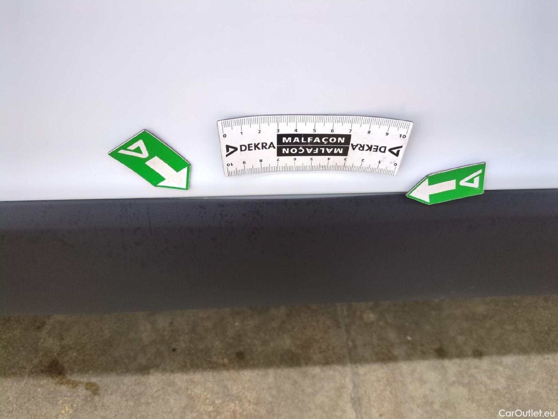  Renault  Trafic  III Fourgon L2H1 3T Confort 2.0 dCi 130CV BVM6 E6d #23