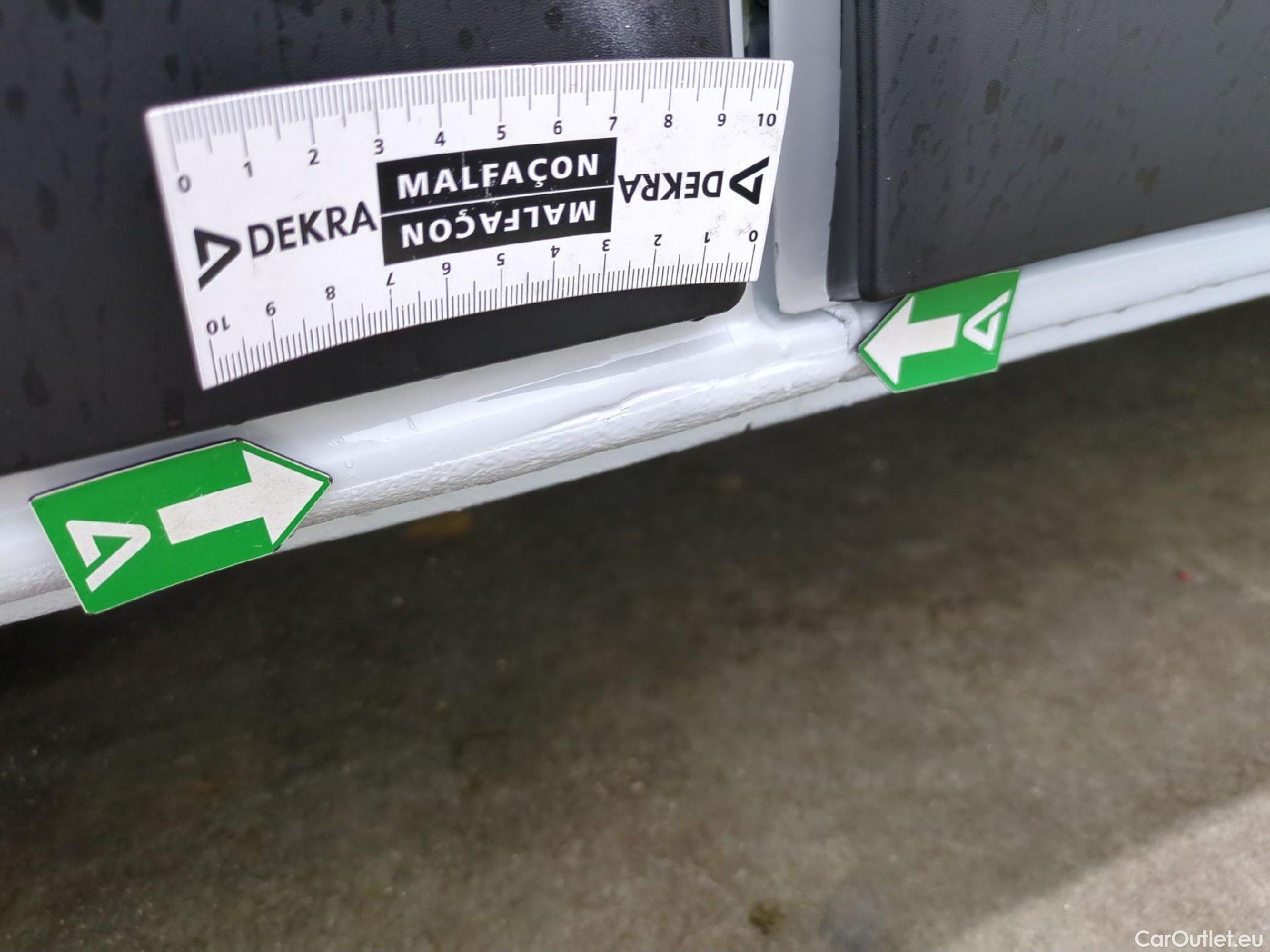  Renault  Trafic  III Fourgon L2H1 3T Confort 2.0 dCi 130CV BVM6 E6d #16