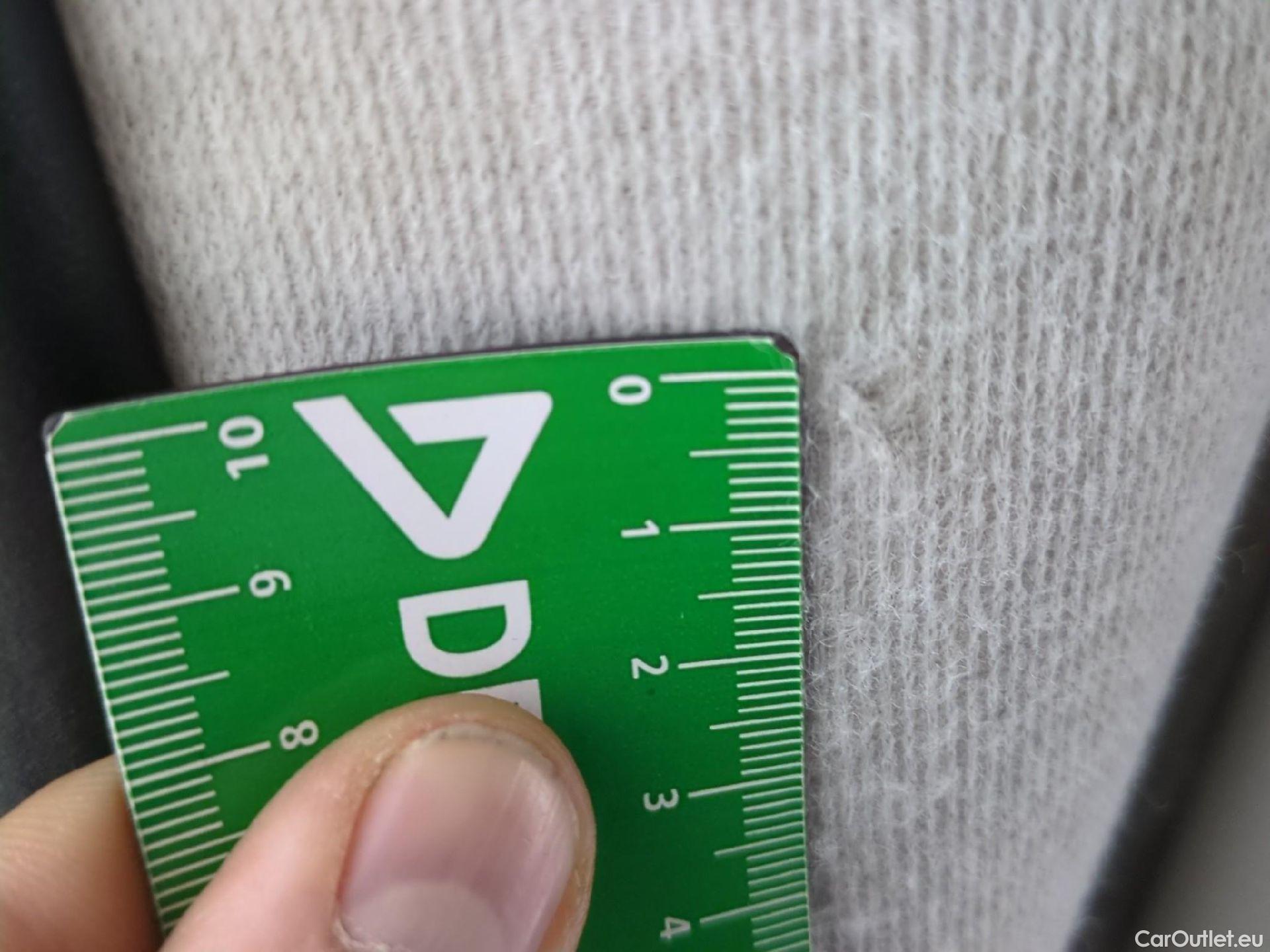  Renault  Trafic  III Fourgon L2H1 3T Confort 2.0 dCi 130CV BVM6 E6d #35