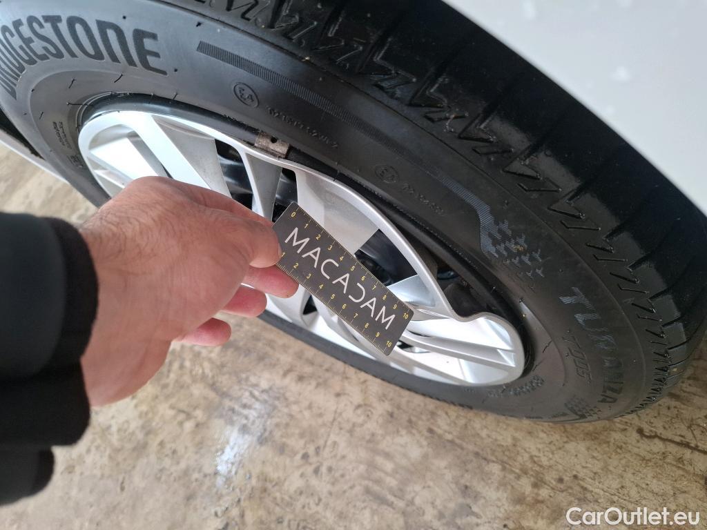  Peugeot  208  Premium 1.5 HDi 100CV BVM6 E6d #25