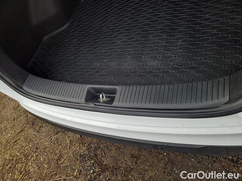  Hyundai  i30  (PD)(01.2017  ->)  kom.1.0TGDI 120 Smart #13