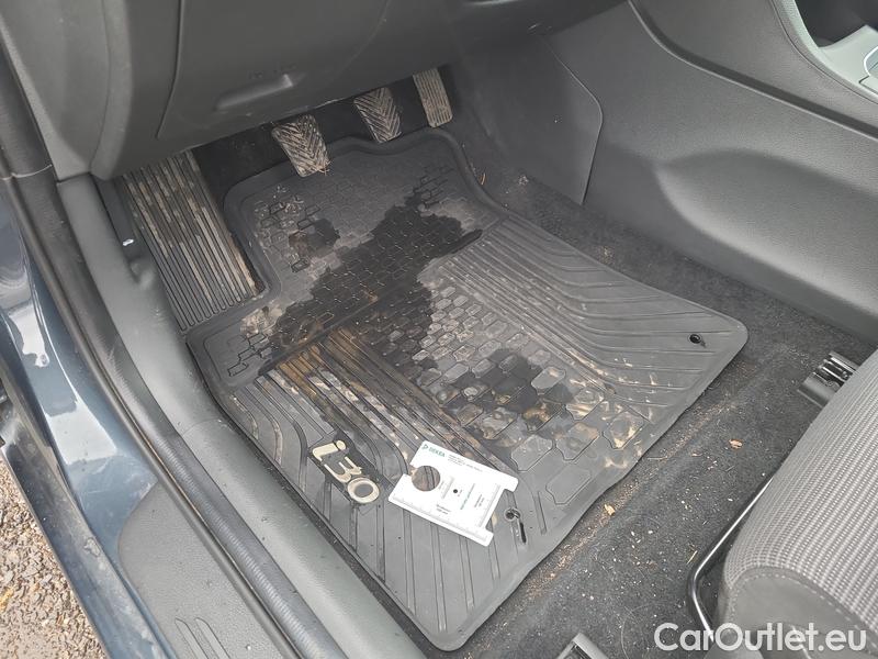  Hyundai  i30  (PD)(01.2017 ->)  kom. TGDI 120 Start Plus #24