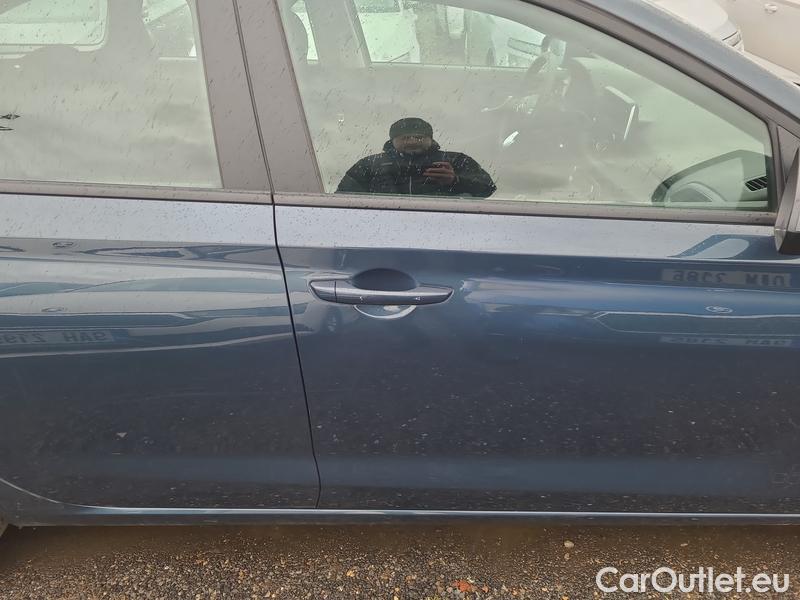  Hyundai  i30  (PD)(01.2017 ->)  kom. TGDI 120 Start Plus #23