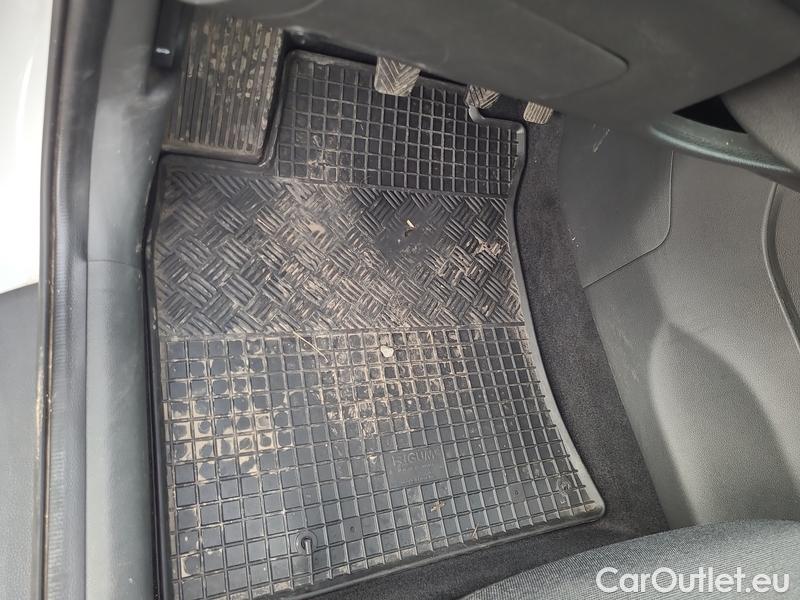  Hyundai  i30  (PD)(01.2017  ->)  kom.1.0TGDI 120 Smart #3