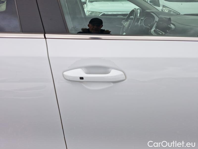  KIA  Cee'd Ceed  (CD) (2018->) Ceed SW 1.5 T-GDI 118 Top #11