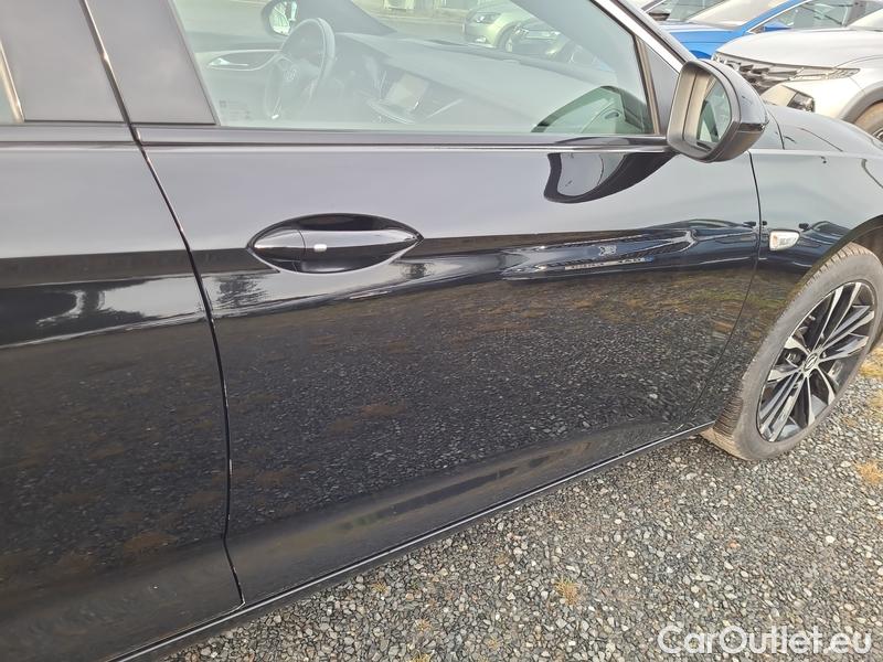  Opel  Insignia  Sports  Tourer (2017) Ins.ST 2.0CDTI 128 Ultimate AT #24