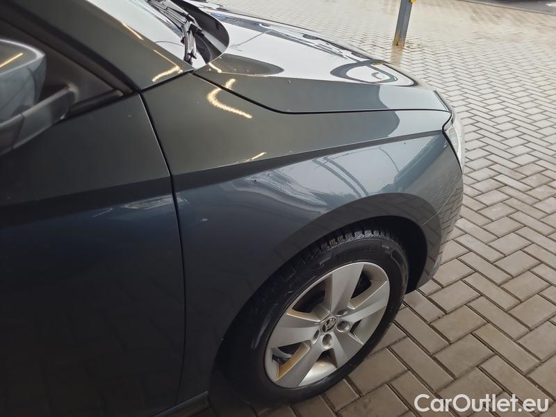  Skoda  Fabia  Combi (2015)  Com 1.0TSI 81 Ambition #21