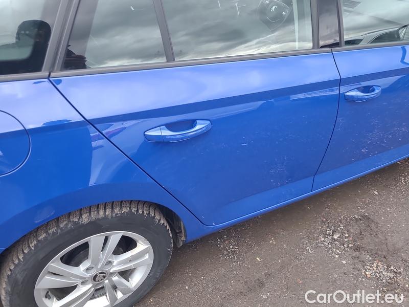  Skoda  Fabia  Combi (2015) Com.1.0TSI 70 Ambition 5d #40