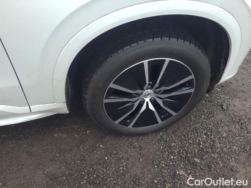  Volvo  XC90 XC 90 (2015)  B5 D Momentum Pro AWD AT #25