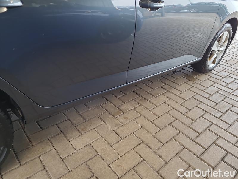  Skoda  Fabia  Combi (2015)  Com 1.0TSI 81 Ambition #24