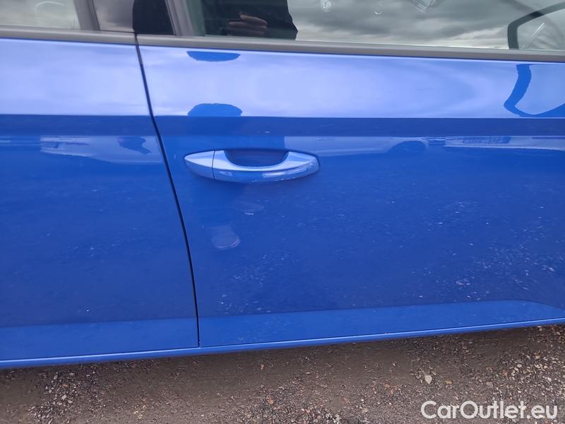  Skoda  Fabia  Combi (2015) Com.1.0TSI 70 Ambition 5d #44