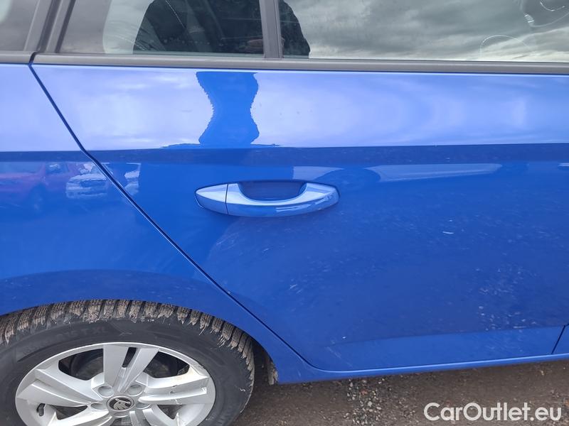  Skoda  Fabia  Combi (2015) Com.1.0TSI 70 Ambition 5d #41