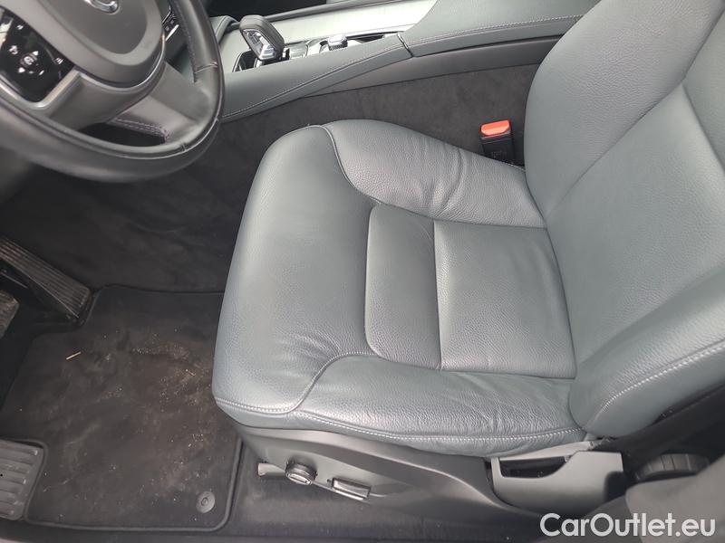  Volvo  XC90 XC 90 (2015)  B5 D Momentum Pro AWD AT #10