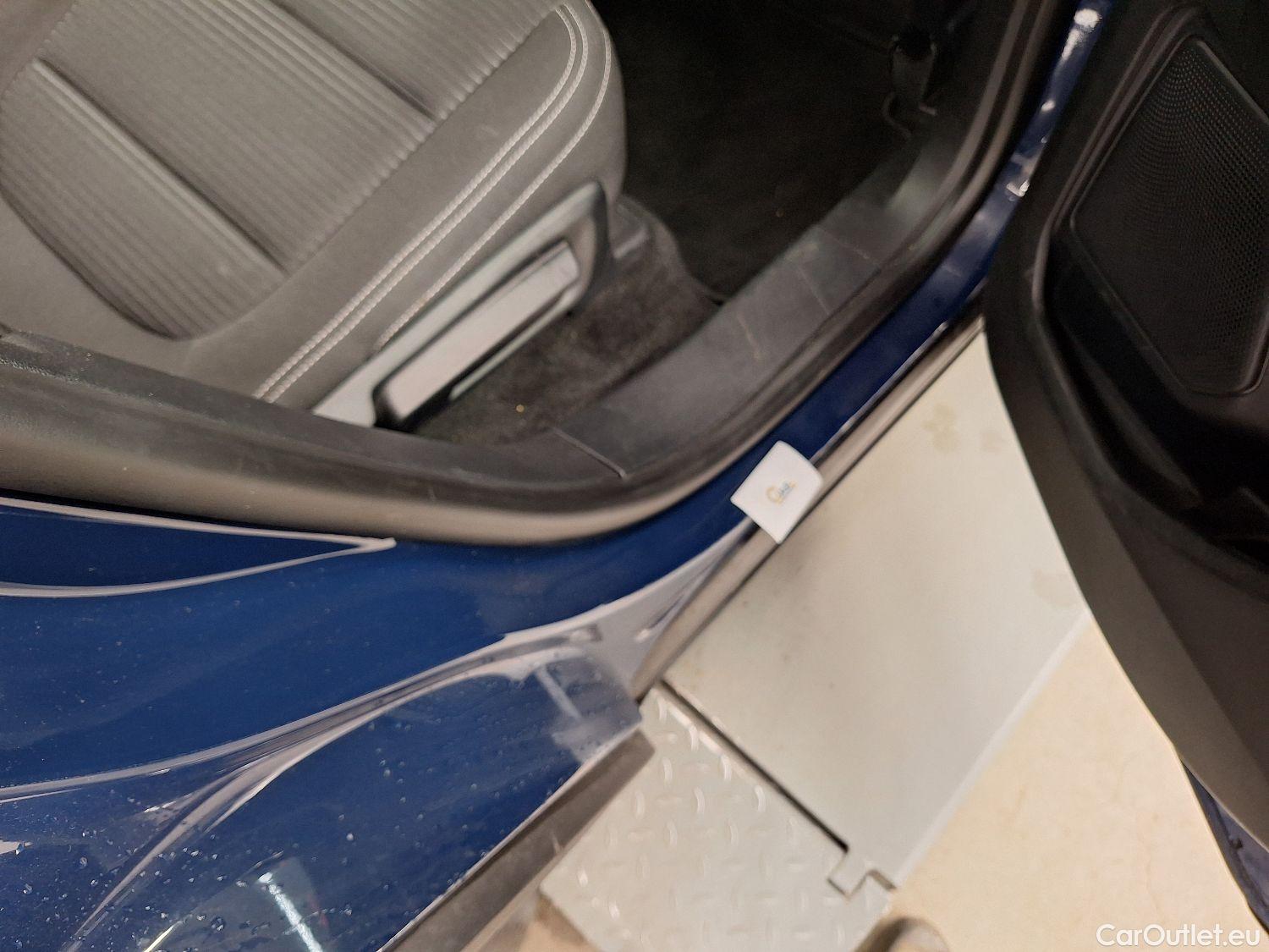  Ford  Kuga Ford,  '19 PHEV, Ford  2.5i PHEV Aut. 165kW Titanium 5d #31