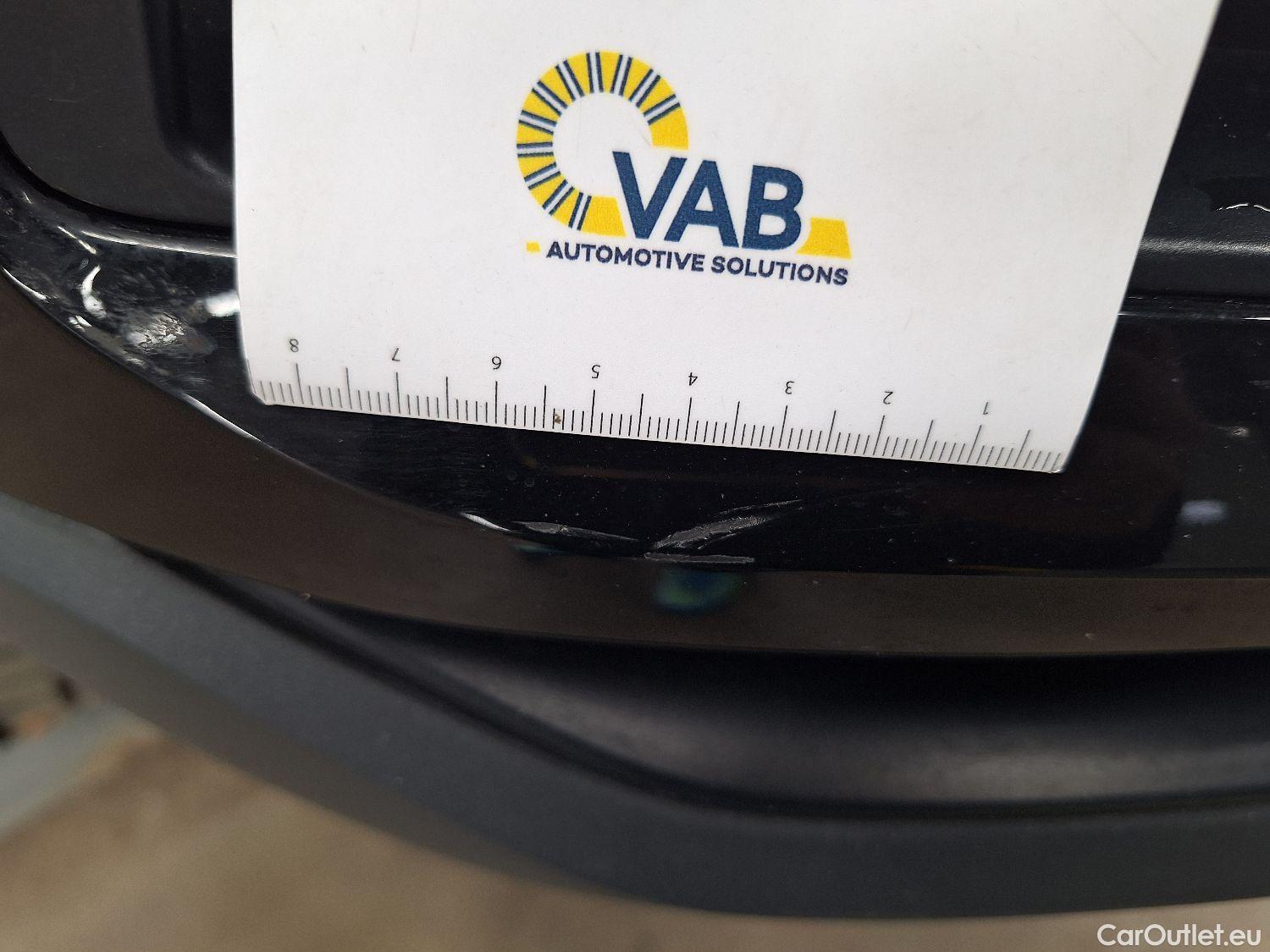  Audi  Q3 Audi,  '18, Audi  35 TDI S Tronic Bus. Ed. Attraction 5d #24