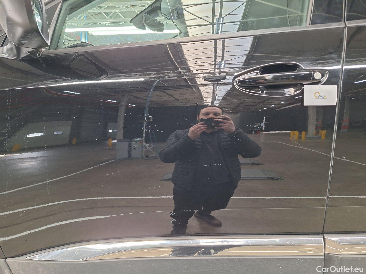  Peugeot  3008 Peugeot,  FL'20 PHEV, Peugeot  Hybrid 225 e-Auto8 Allure 5d #35