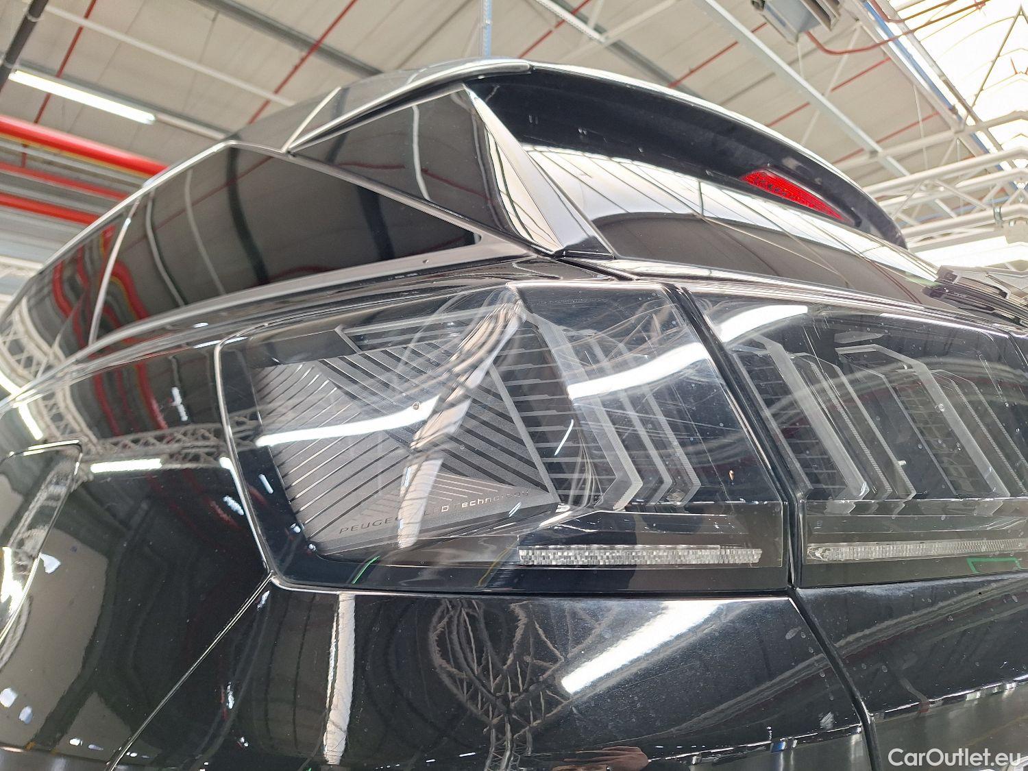  Peugeot  3008 Peugeot,  FL'20 PHEV, Peugeot  Hybrid 225 e-Auto8 Allure 5d #31