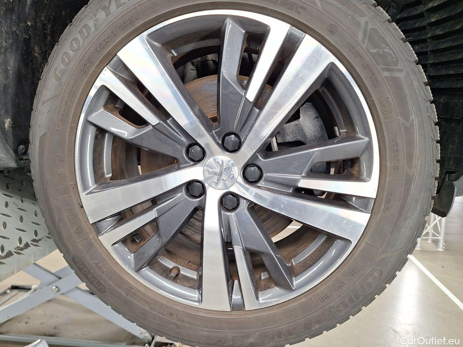  Peugeot  3008 Peugeot,  FL'20 PHEV, Peugeot  Hybrid 225 e-Auto8 Allure 5d #1