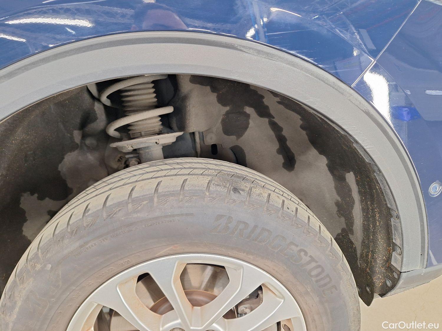  Ford  Kuga Ford,  '19, Ford  2.5i PHEV Aut. 165kW Titanium 5d #9