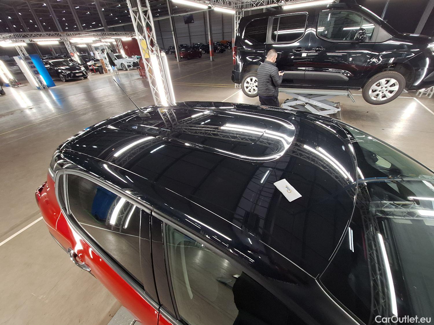  Citroen  C3 Citroën,  FL'20, Citroën  1.2 PureTech 110 S&S MAN6 Shine 5d #22