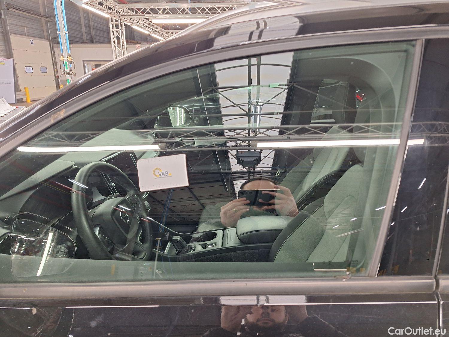  Volvo  XC 40 Volvo, XC40 '17, Volvo XC40 T3 Geartronic Momentum Pro 5d #41