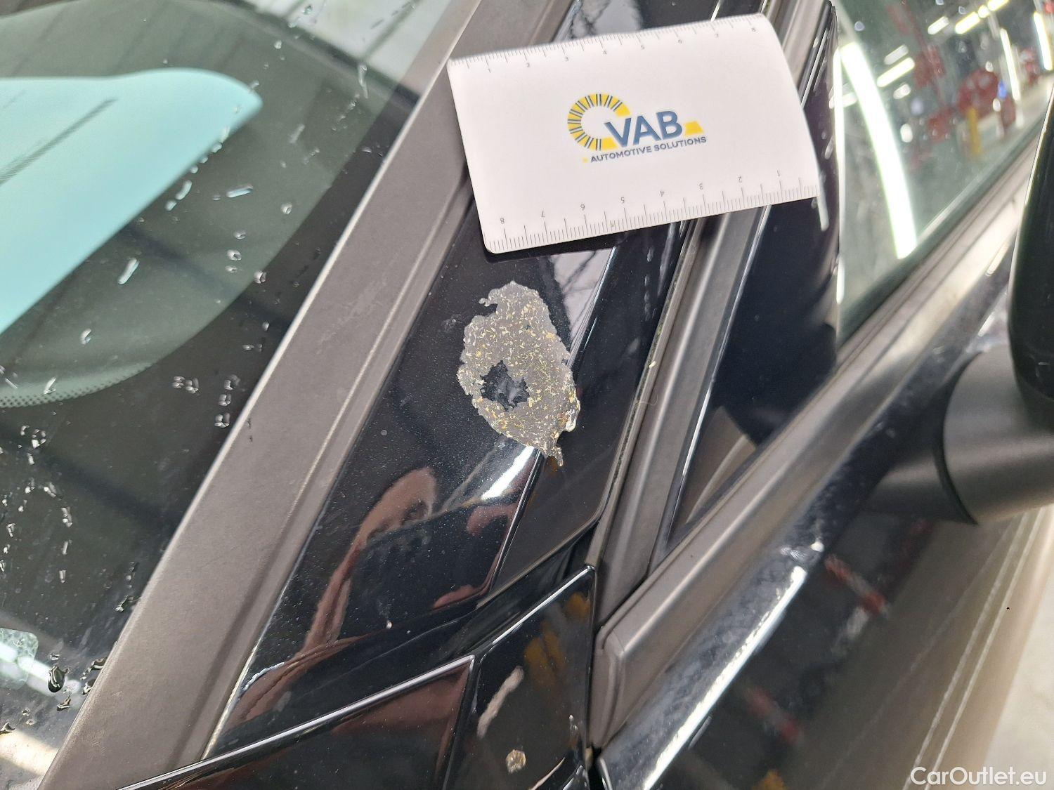  Volvo  XC 40 Volvo, XC40 '17, Volvo XC40 T3 Geartronic Momentum Pro 5d #30