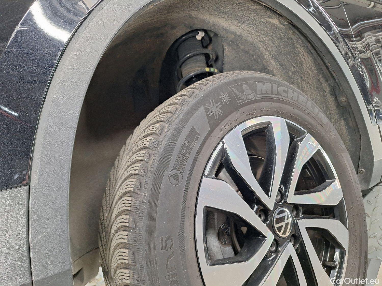  Volkswagen  Tiguan VW,  FL'20, Volkswagen  1.5 TSI 110kW DSG Active 5d #17