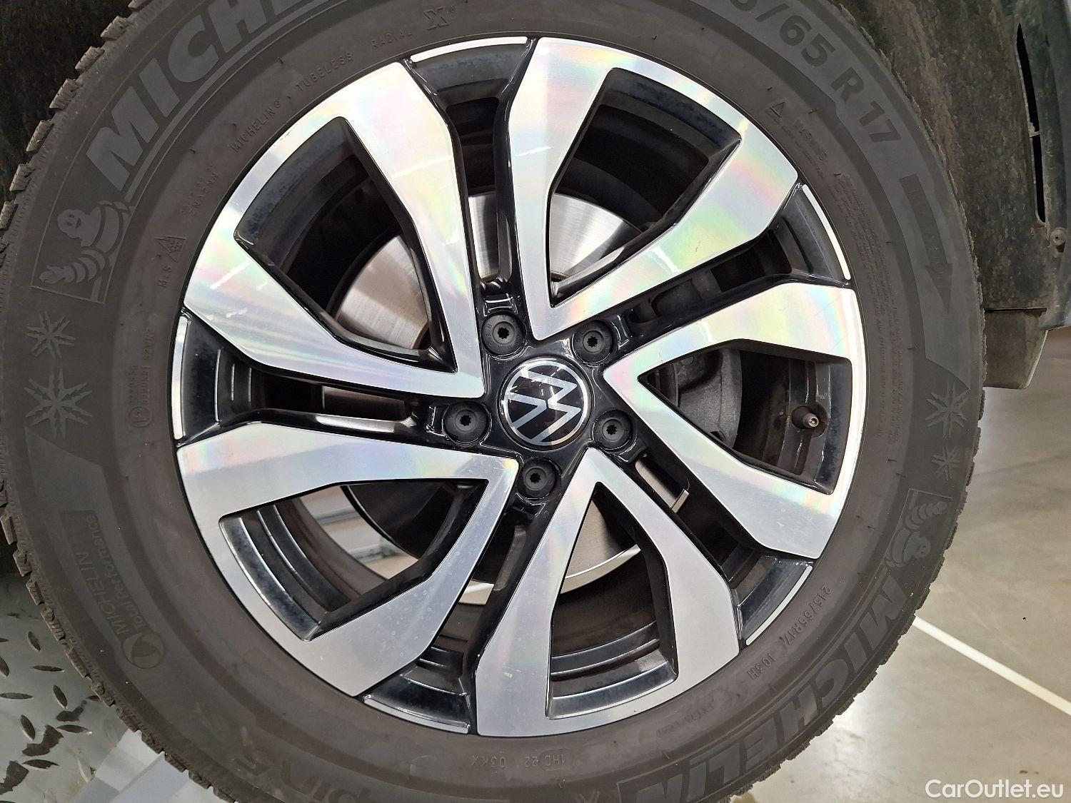  Volkswagen  Tiguan VW,  FL'20, Volkswagen  1.5 TSI 110kW DSG Active 5d #1