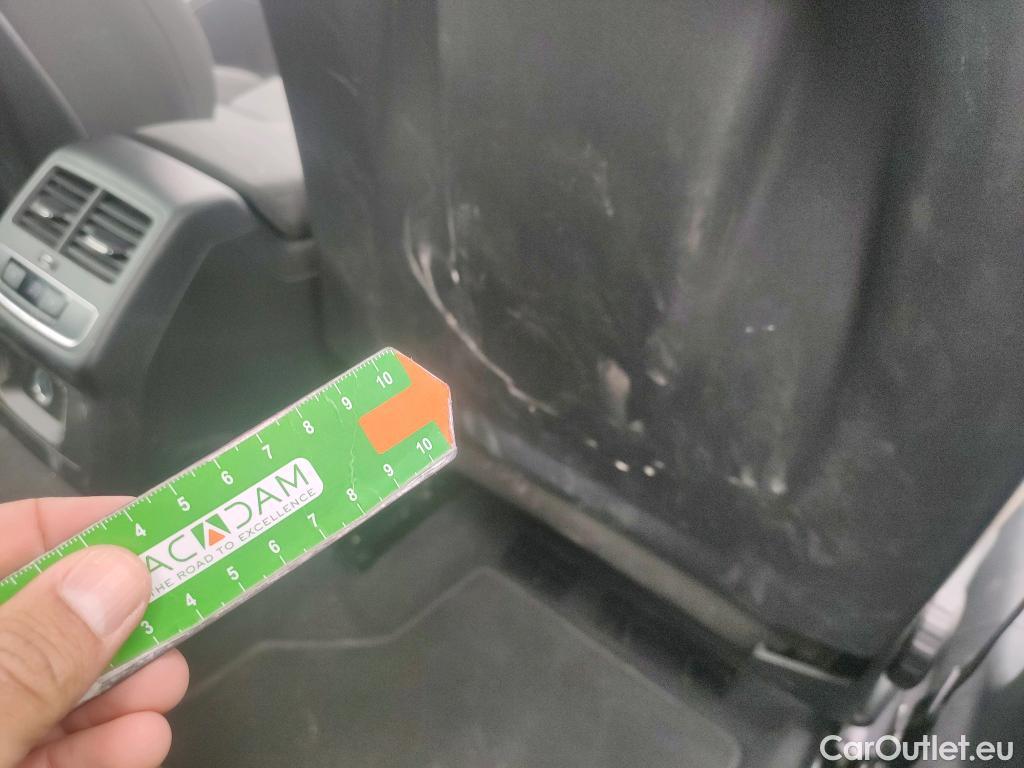  Audi  A4 AUDI  / 2019 / 5P / familiar Avant S line 35 TDI 120kW S tronic #13