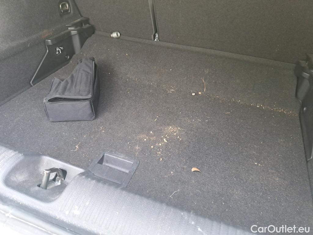  Audi  Q2 AUDI  / 2016 / 5P / todoterreno Design 30 TFSI 85kW (116CV) #6