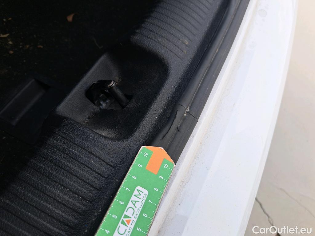  Audi  Q2 AUDI  / 2016 / 5P / todoterreno Design 30 TFSI 85kW (116CV) #2