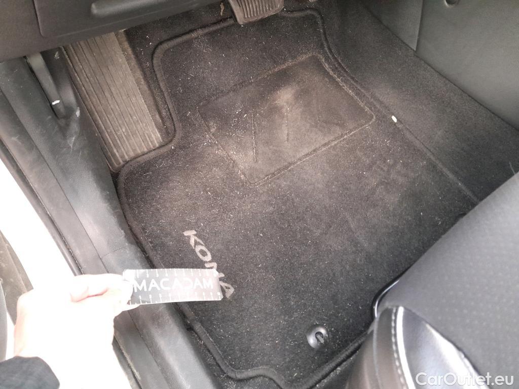  Hyundai  Konna HYUNDAI Kona / 2017 / 5P / todoterreno 1.6 GDI HEV SLE DCT #26