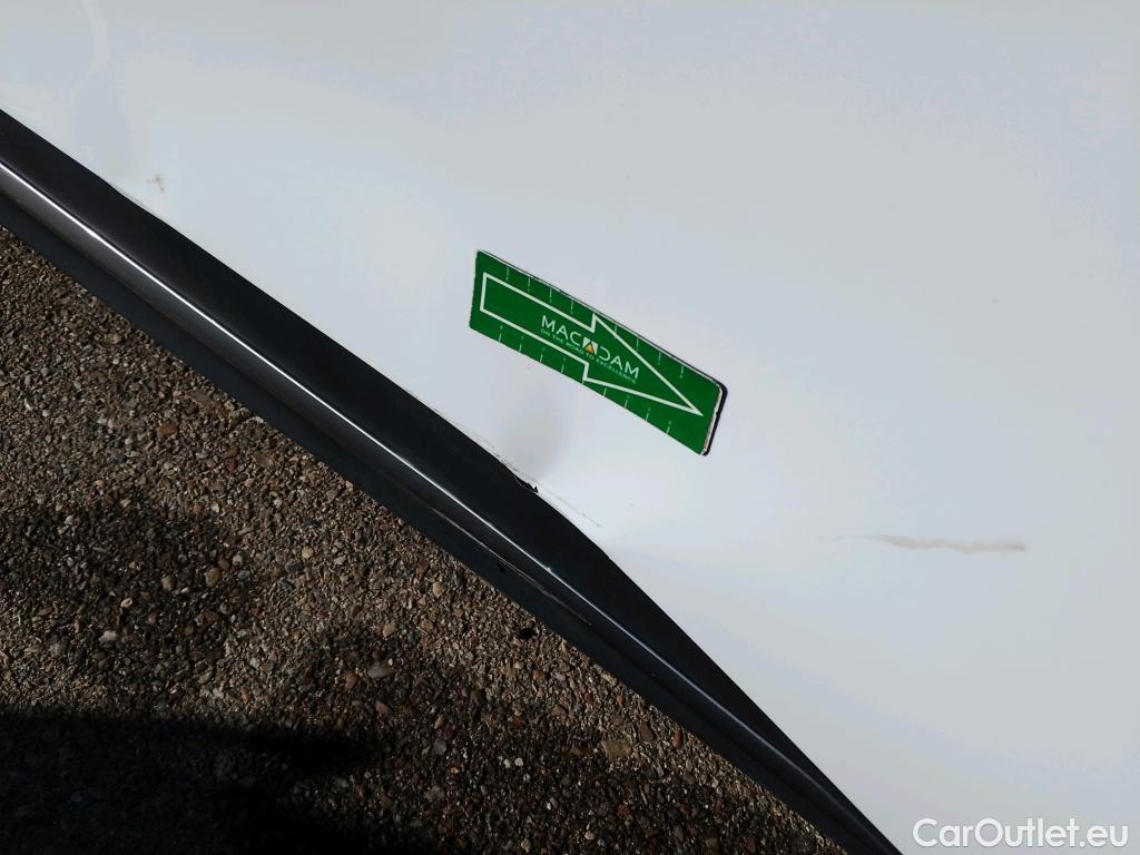  KIA  Sportage KIA  / 2022 / 5P / todoterreno 1.6 T-GDi HEV 171kW (230CV) Drive 4X2 #2