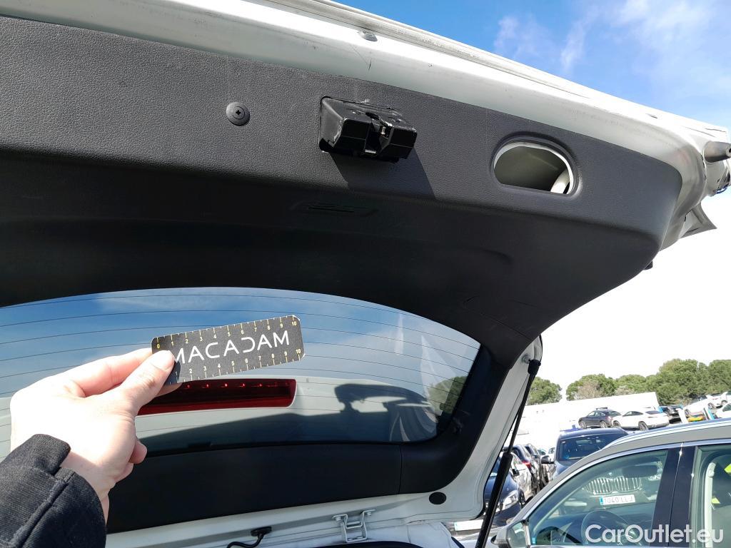  Hyundai  Konna HYUNDAI Kona / 2017 / 5P / todoterreno 1.6 GDI HEV SLE DCT #6