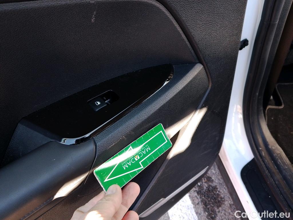  KIA  Sportage KIA  / 2022 / 5P / todoterreno 1.6 T-GDi HEV 171kW (230CV) Drive 4X2 #30