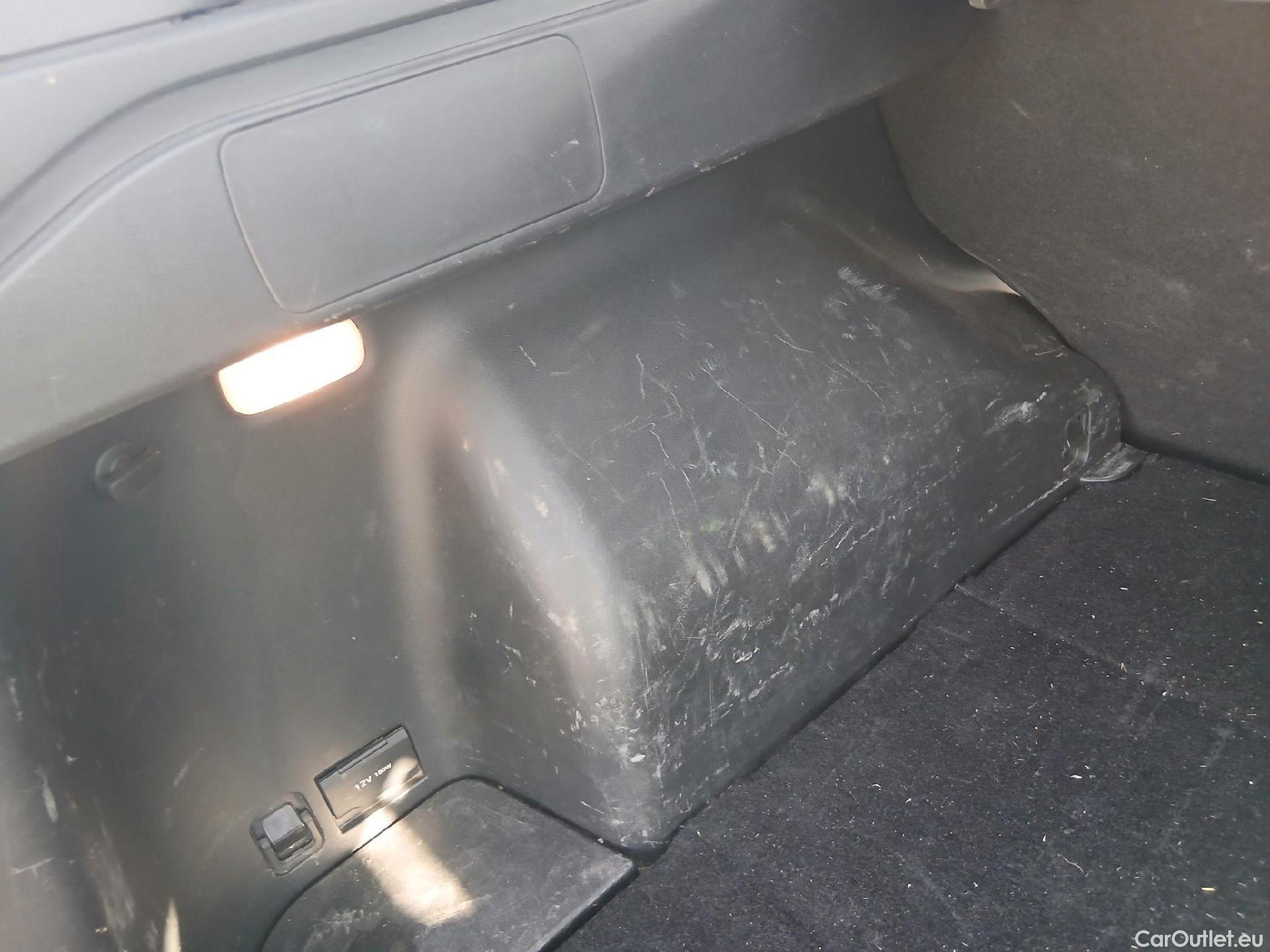  Hyundai  Tucson HYUNDAI  / 2020 / 5P / todoterreno 1.6 CRDI 100kW (136CV) 48V Maxx DCT 4x4 #32