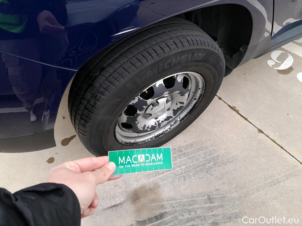  Dacia  Duster DACIA  / 2018 / 5P / todoterreno Essential TCE 74kW(100CV) ECO-G 4X2 #46