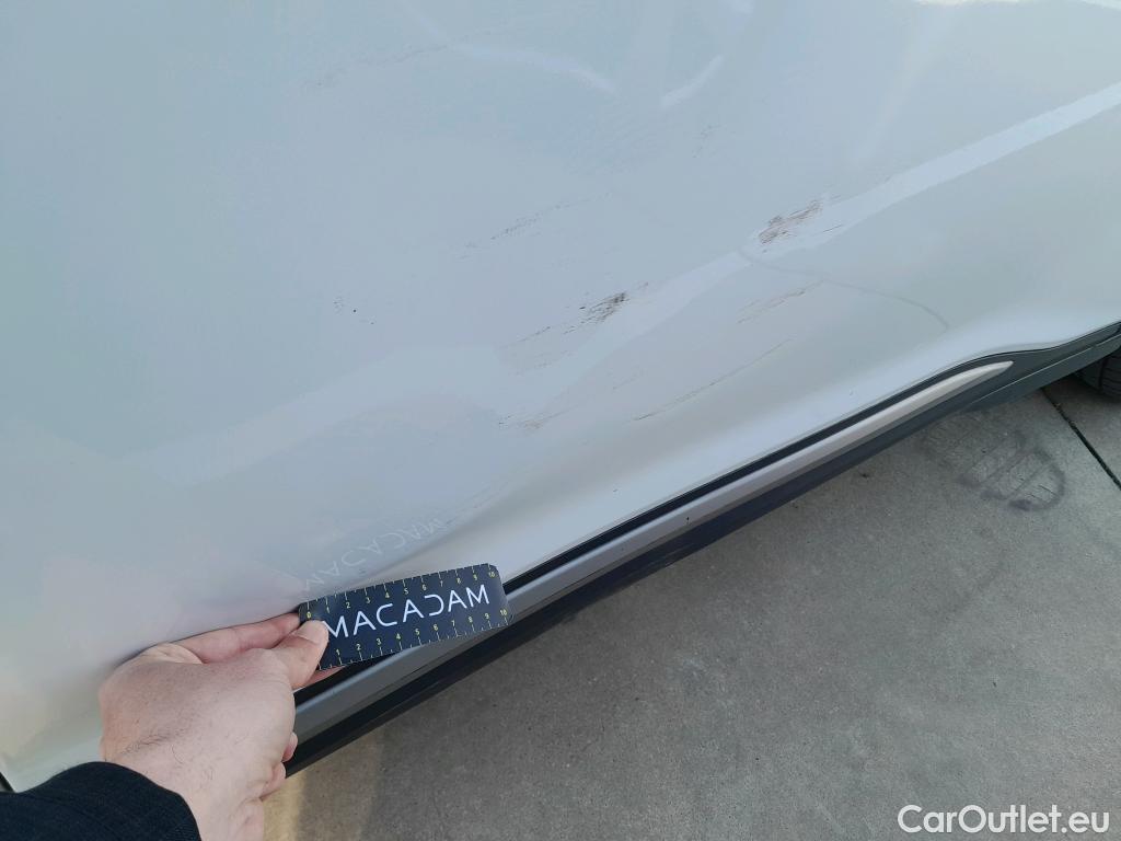  Hyundai  Konna HYUNDAI Kona / 2017 / 5P / todoterreno 1.6 GDI HEV SLE DCT #5