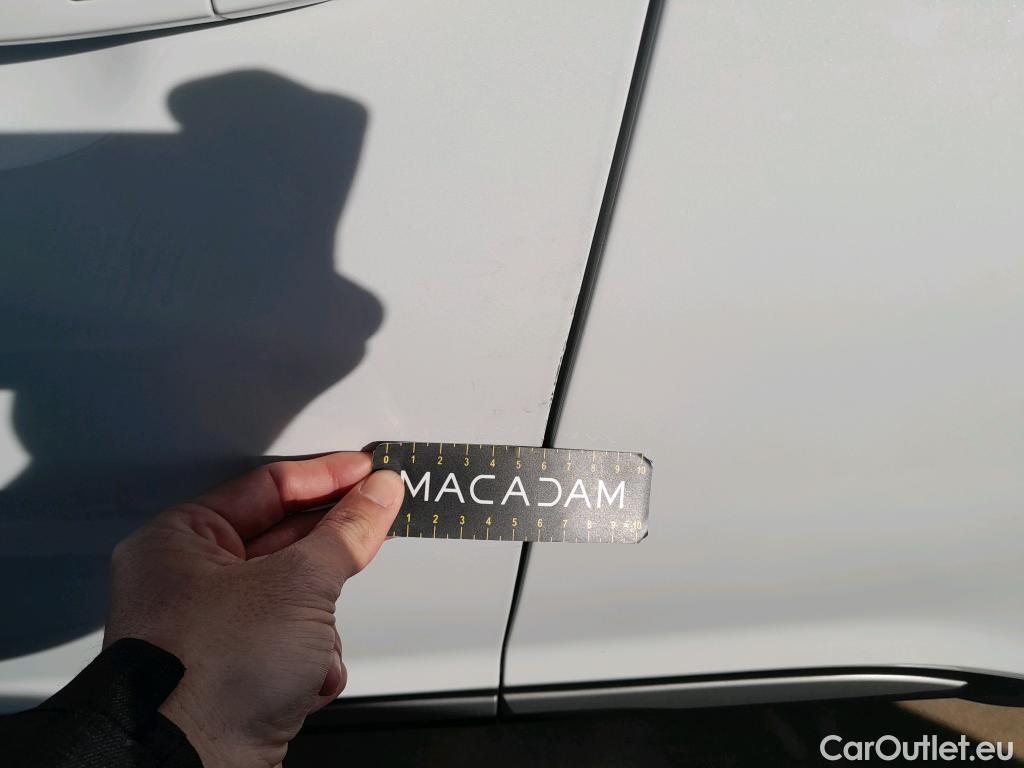  Hyundai  Konna HYUNDAI Kona / 2017 / 5P / todoterreno 1.6 GDI HEV SLE DCT #9