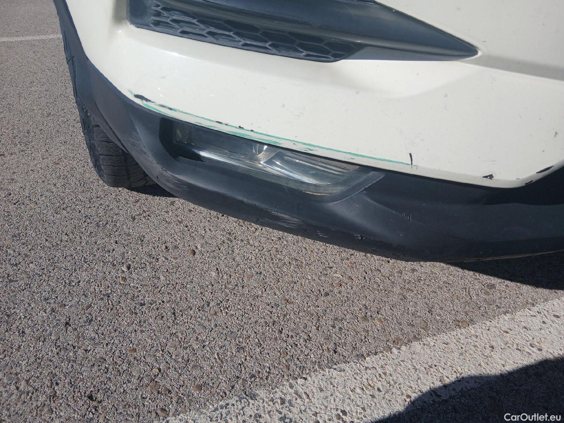  Nissan  Qashqai NISSAN  / 2017 / 5P / todoterreno dCi 96 kW (130 CV) 4x4-i VISIA #9