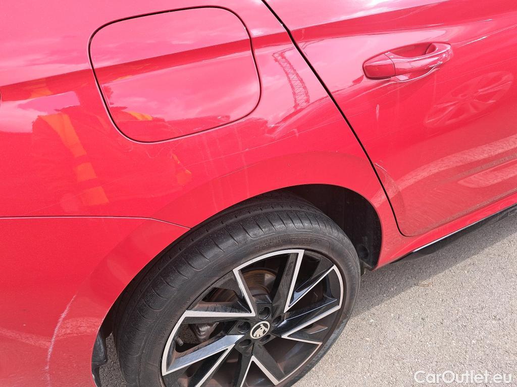  Skoda  KAMIQ SKODA  / 2019 / 5P / todoterreno 1.5 TSI 110kW (150CV) DSG Montecarlo #39