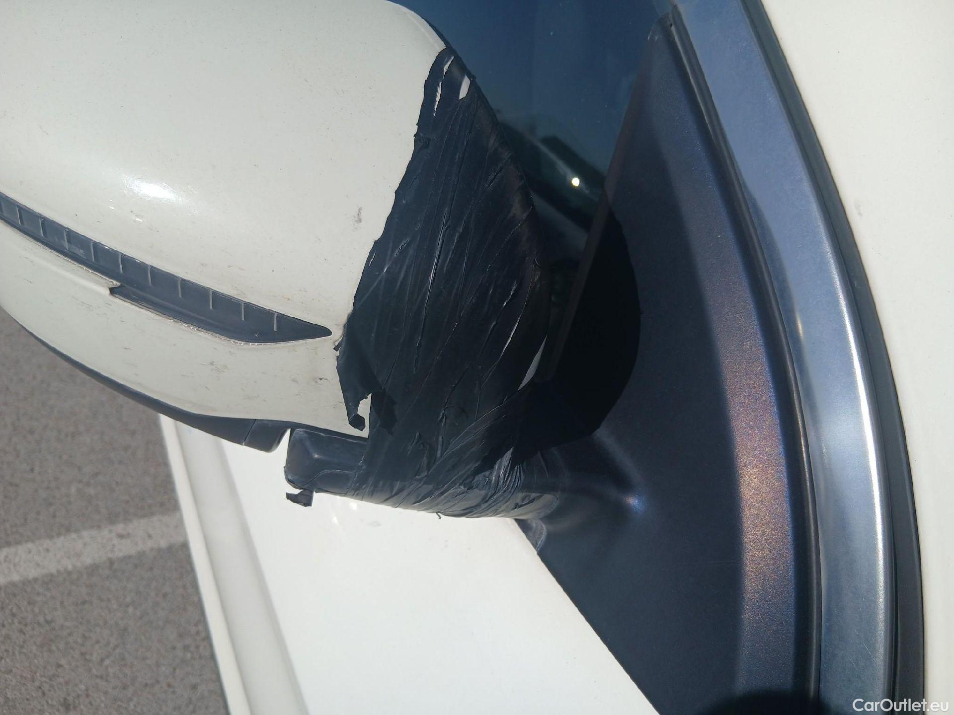  Nissan  Qashqai NISSAN  / 2017 / 5P / todoterreno dCi 96 kW (130 CV) 4x4-i VISIA #32