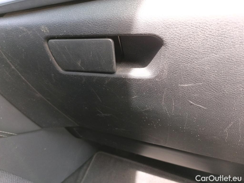  Land Rover  Discovery NISSAN QASHQAI / 2021 / 5P / todoterreno DIG-T 103kW N-Connecta (Skyline Pack) #28