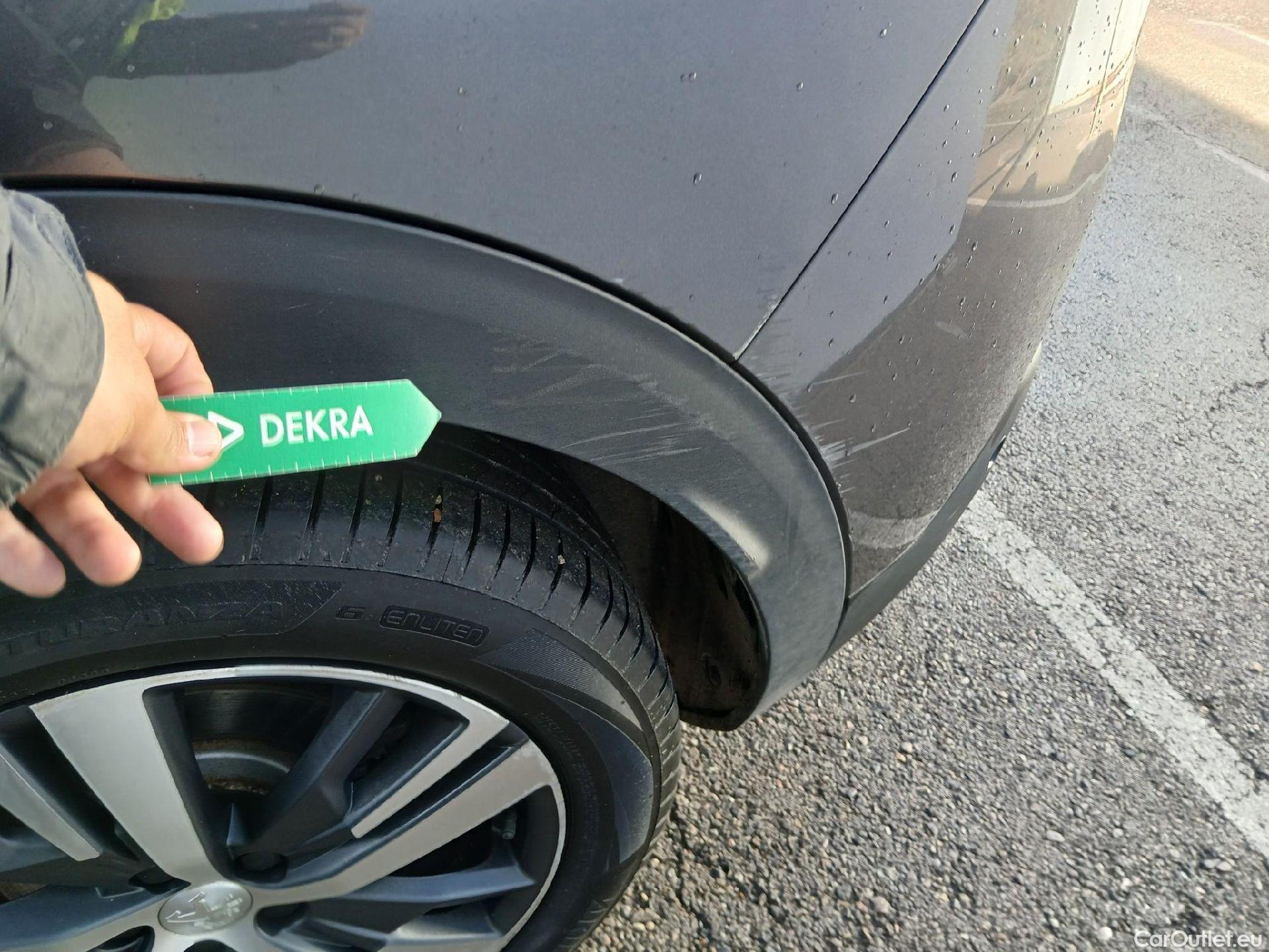  Peugeot  3008 PEUGEOT  / 2020 / 5P / todoterreno 1.2 PureTech 96KW S&S Allure Pack #16