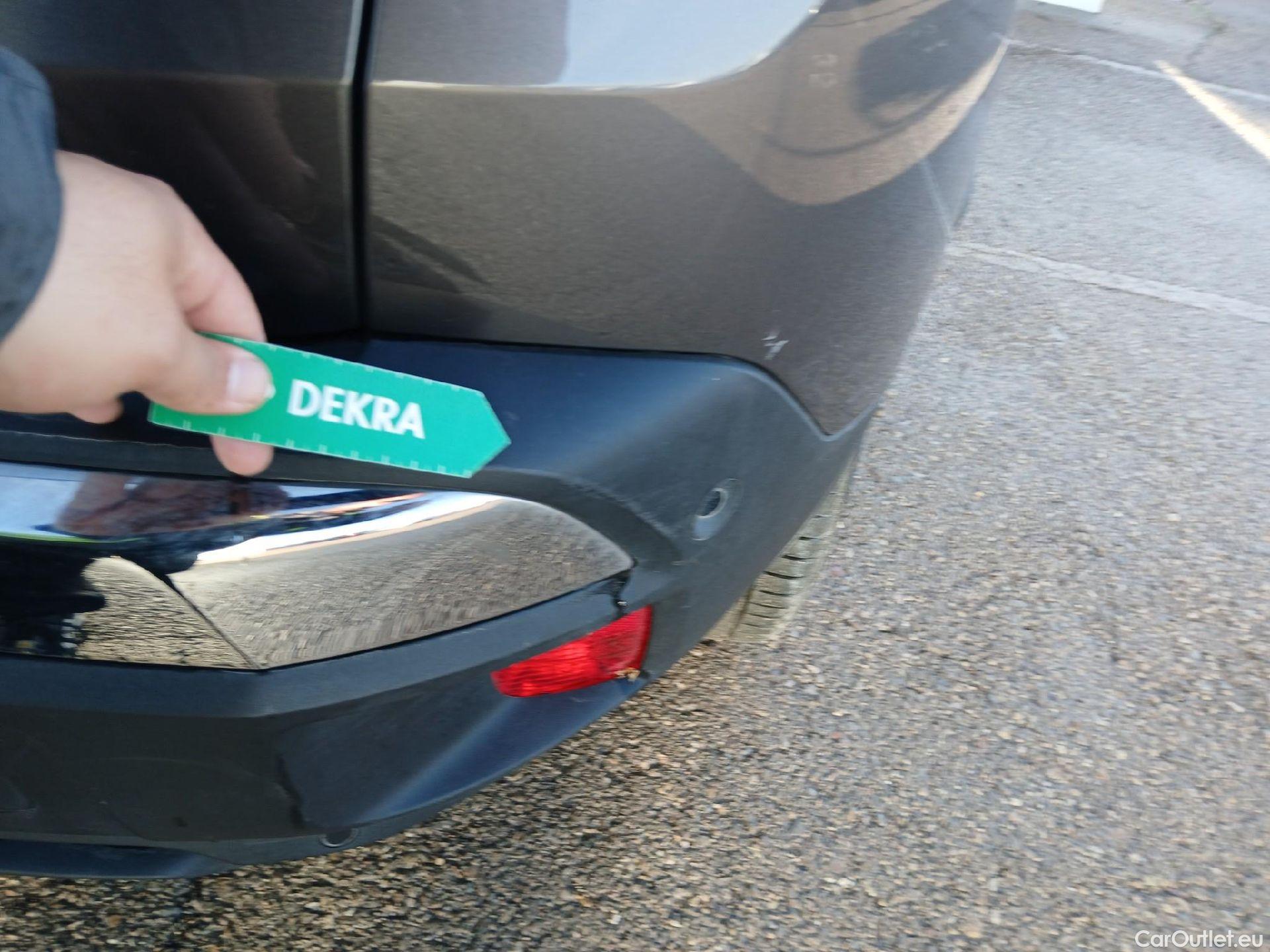  Peugeot  3008 PEUGEOT  / 2020 / 5P / todoterreno 1.2 PureTech 96KW S&S Allure Pack #23