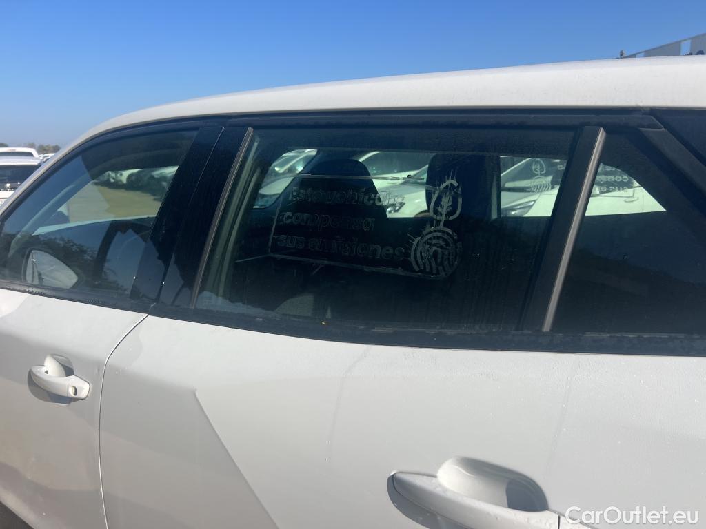  Peugeot  2008 PEUGEOT  / 2019 / 5P / todoterreno Active Pack BlueHDI 81kW (110CV) #7